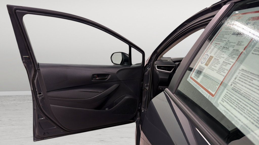 Used 2026 Toyota Corolla LE FWD image 14