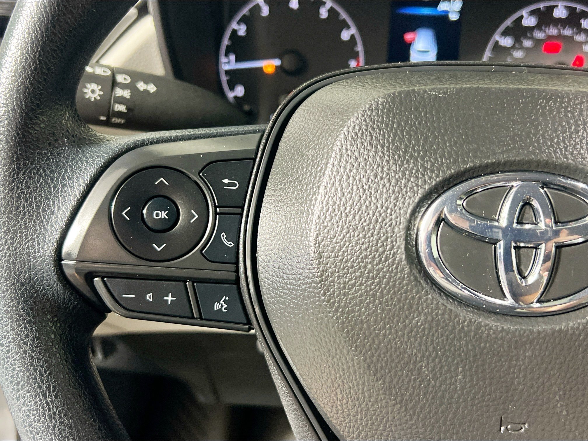 Used 2024 Toyota Corolla Cross L FWD image 18