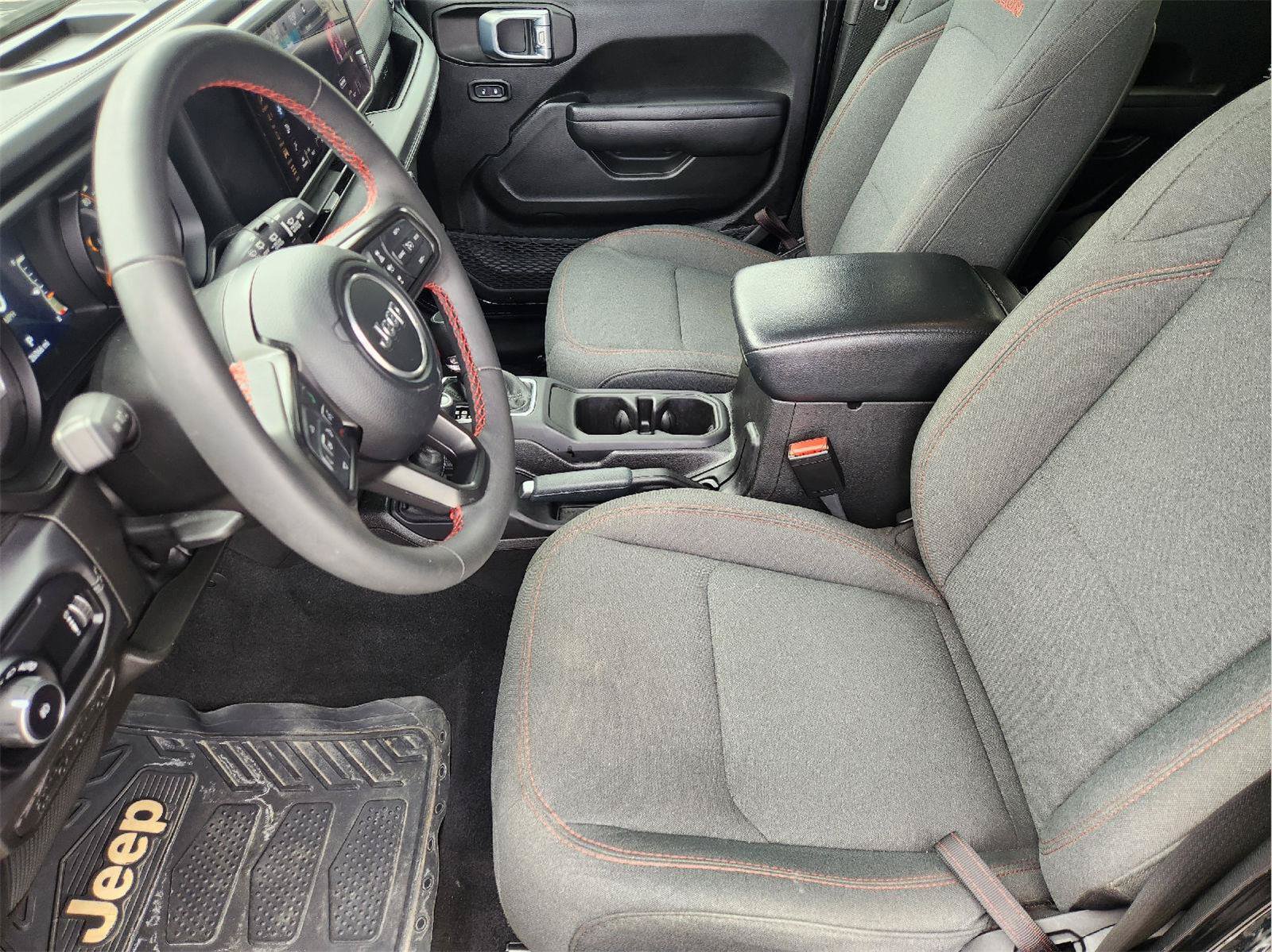 Used 2024 Jeep Wrangler Unlimited Rubicon w/ Technology Group AWD/4WD image 13