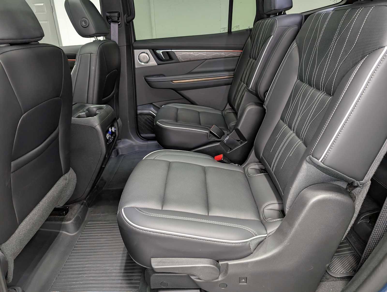 Certified 2025 Buick Enclave Avenir w/ Super Cruise Package image 25