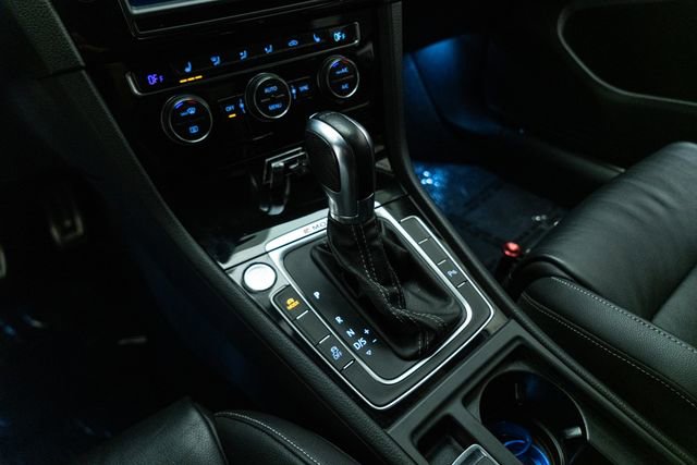 Used 2017 Volkswagen Golf R 4-Door image 26