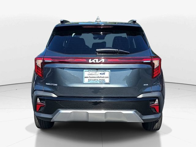 Used 2024 Kia Seltos EX AWD/4WD image 5