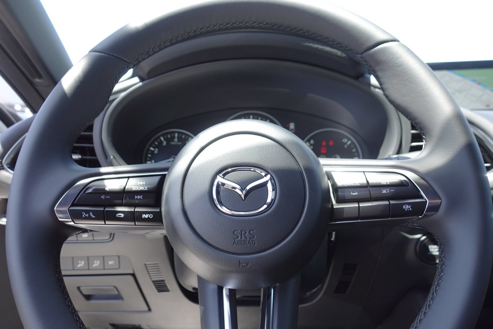 New 2026 MAZDA MAZDA3 2.5 S Hatchback w/ Premium Pkg FWD image 19