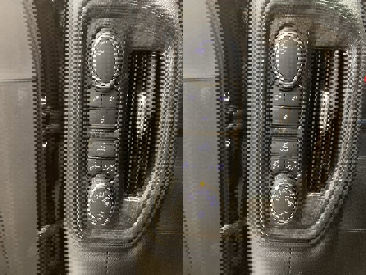 Used 2022 Chevrolet Silverado 2500 Custom w/ Custom Convenience Package image 16