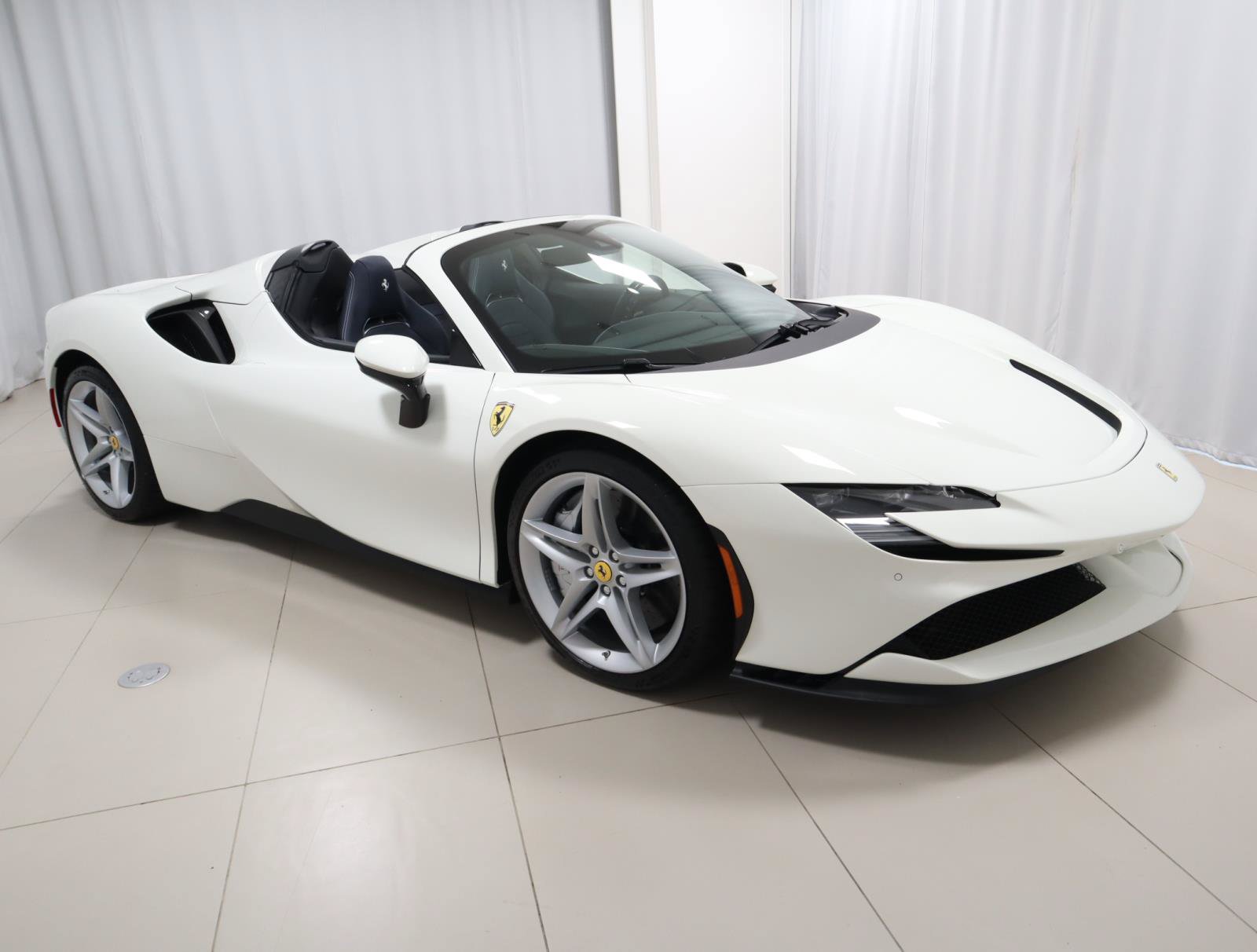 Certified 2025 Ferrari SF90 Spider AWD/4WD image 7
