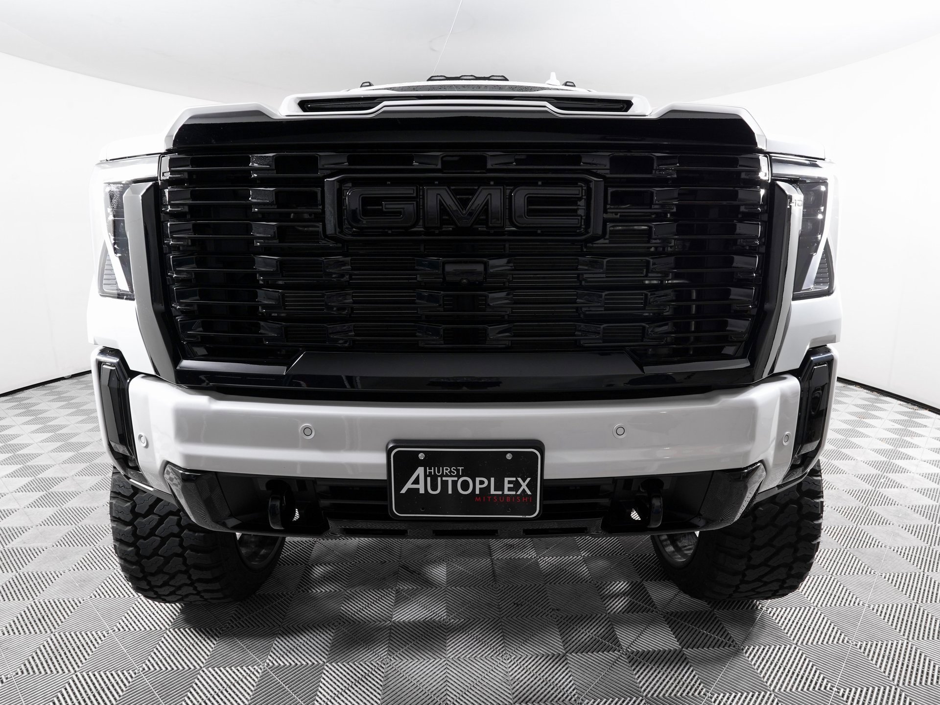 Used 2025 GMC Sierra 3500 Denali Ultimate image 2