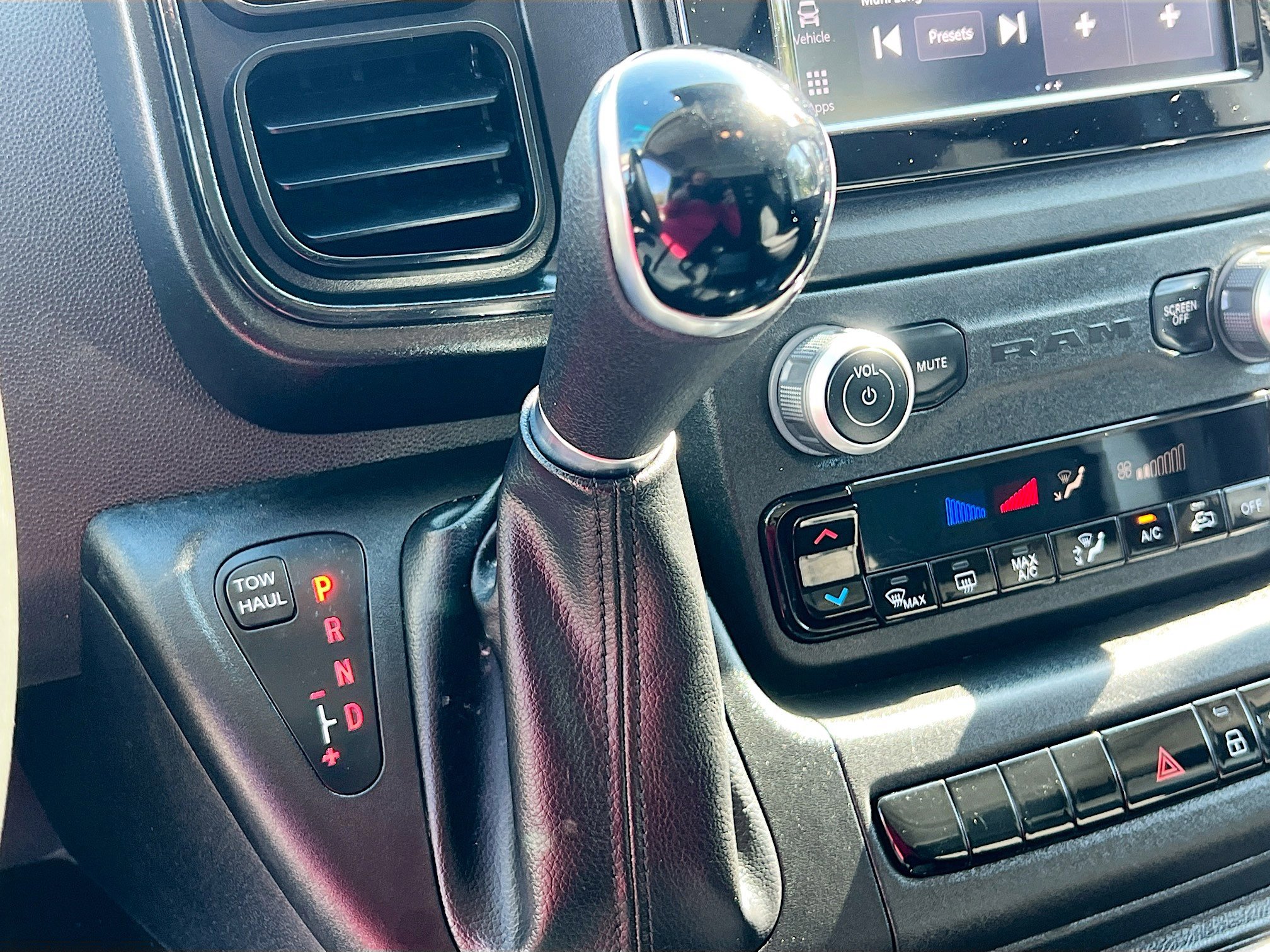 Used 2023 RAM ProMaster 2500 w/ Driver Convenience Group (A) image 25