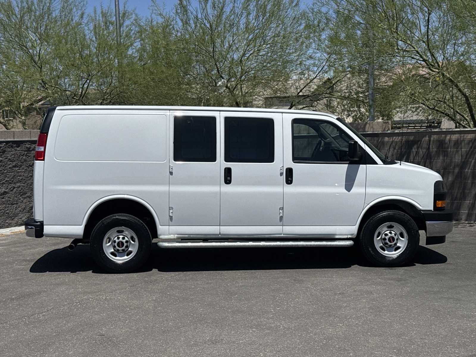 Used 2024 GMC Savana 2500 w/ Driver Convenience Package RWD image 9
