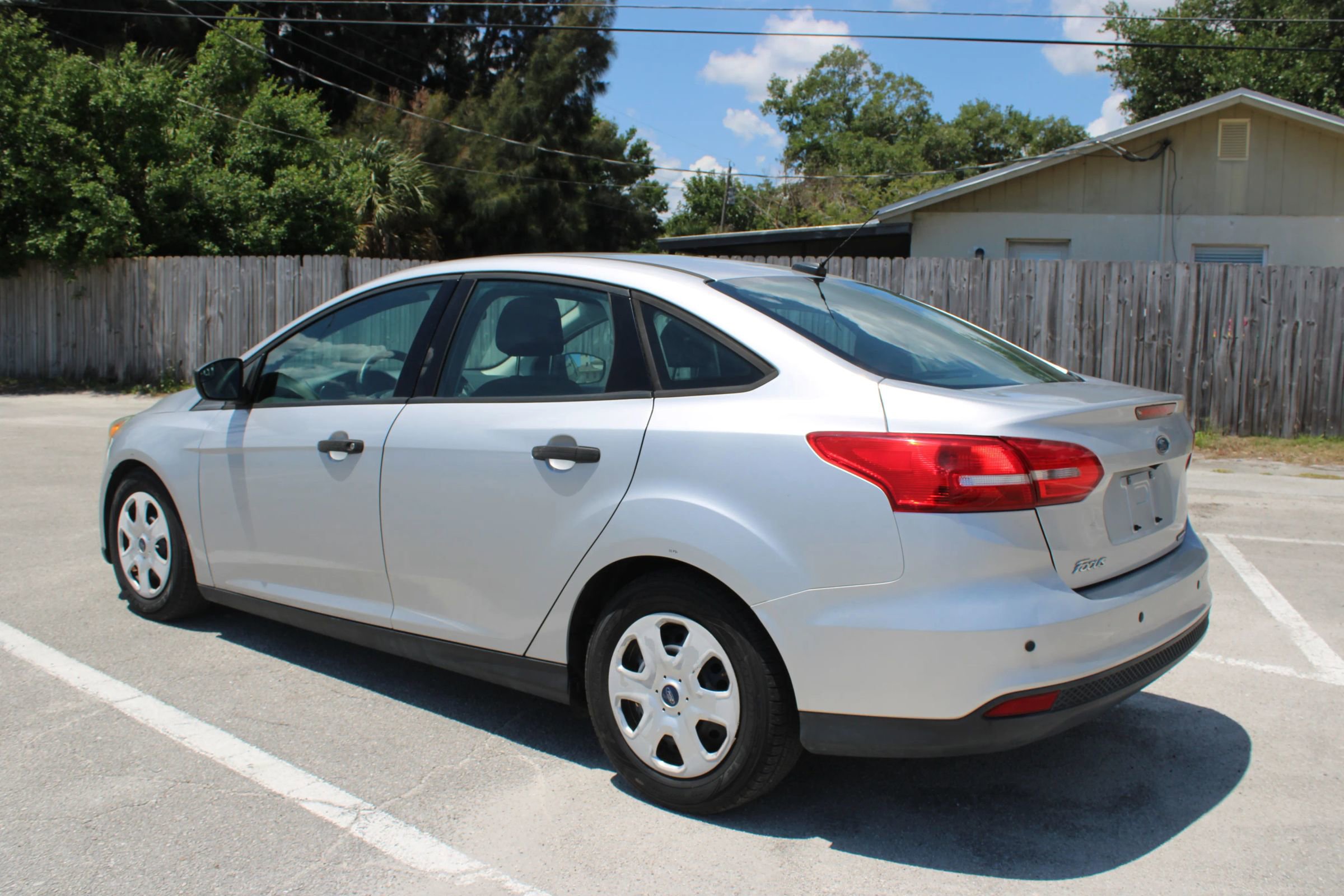 Used 2016 Ford Focus S FWD image 3