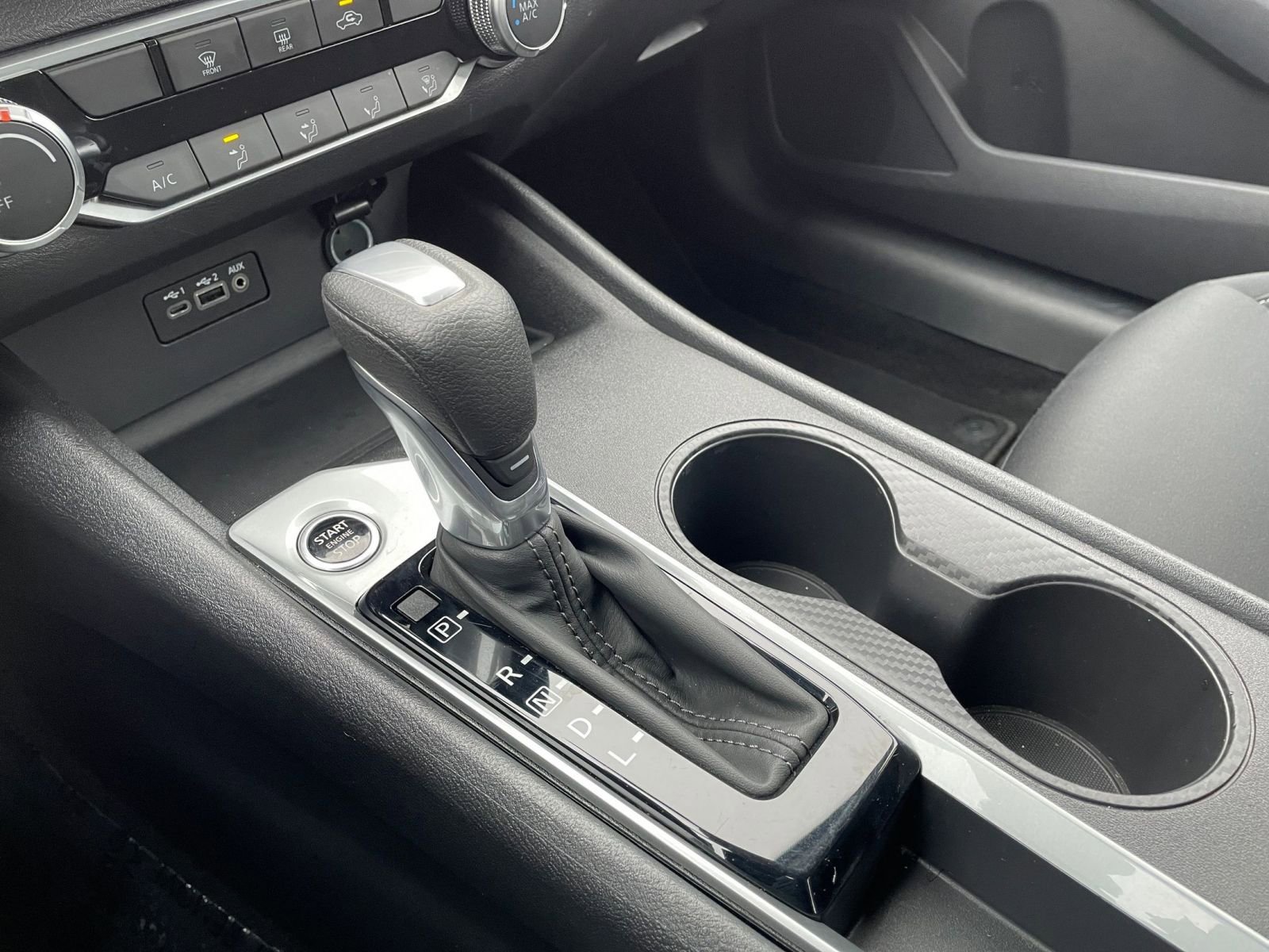 Used 2025 Nissan Altima 2.5 SV image 40