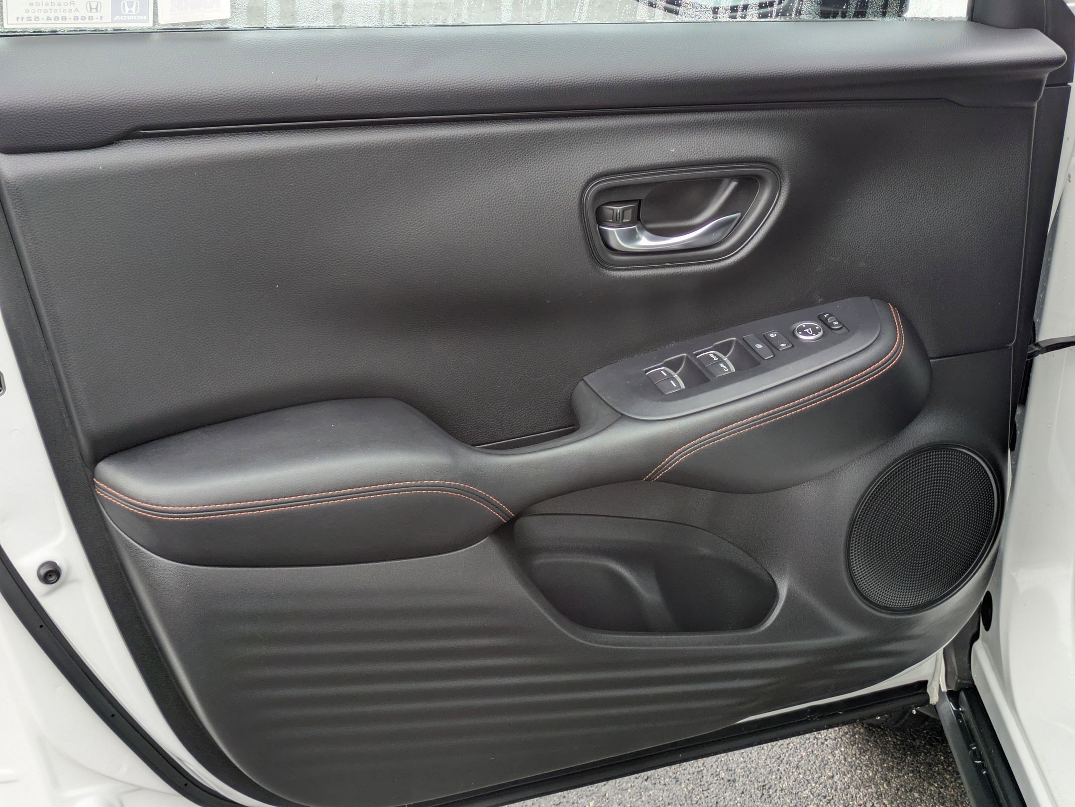 Used 2023 Honda HR-V Sport image 11