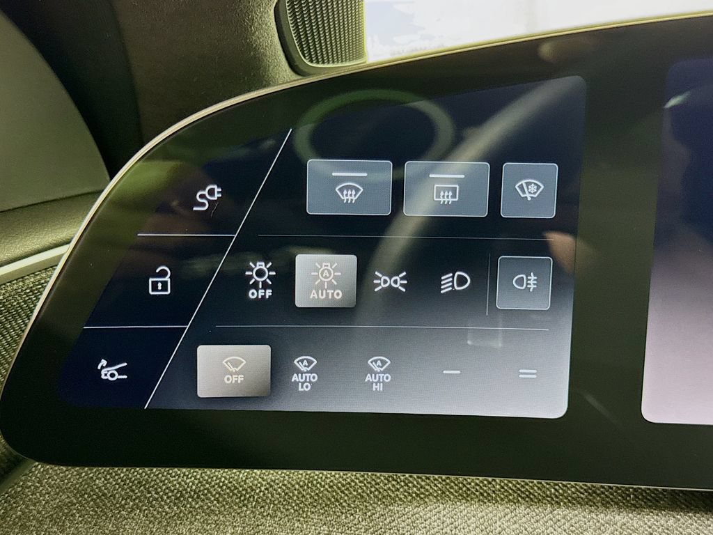 Used 2024 Lucid Air Touring AWD/4WD image 41