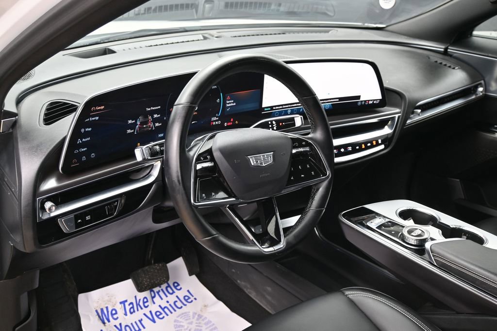 Used 2024 Cadillac Lyriq Tech RWD image 27