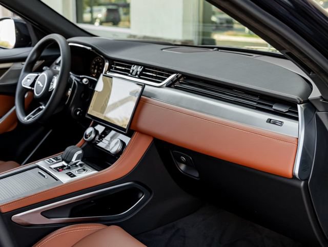 New 2026 Jaguar F-PACE R-Dynamic S AWD/4WD image 29