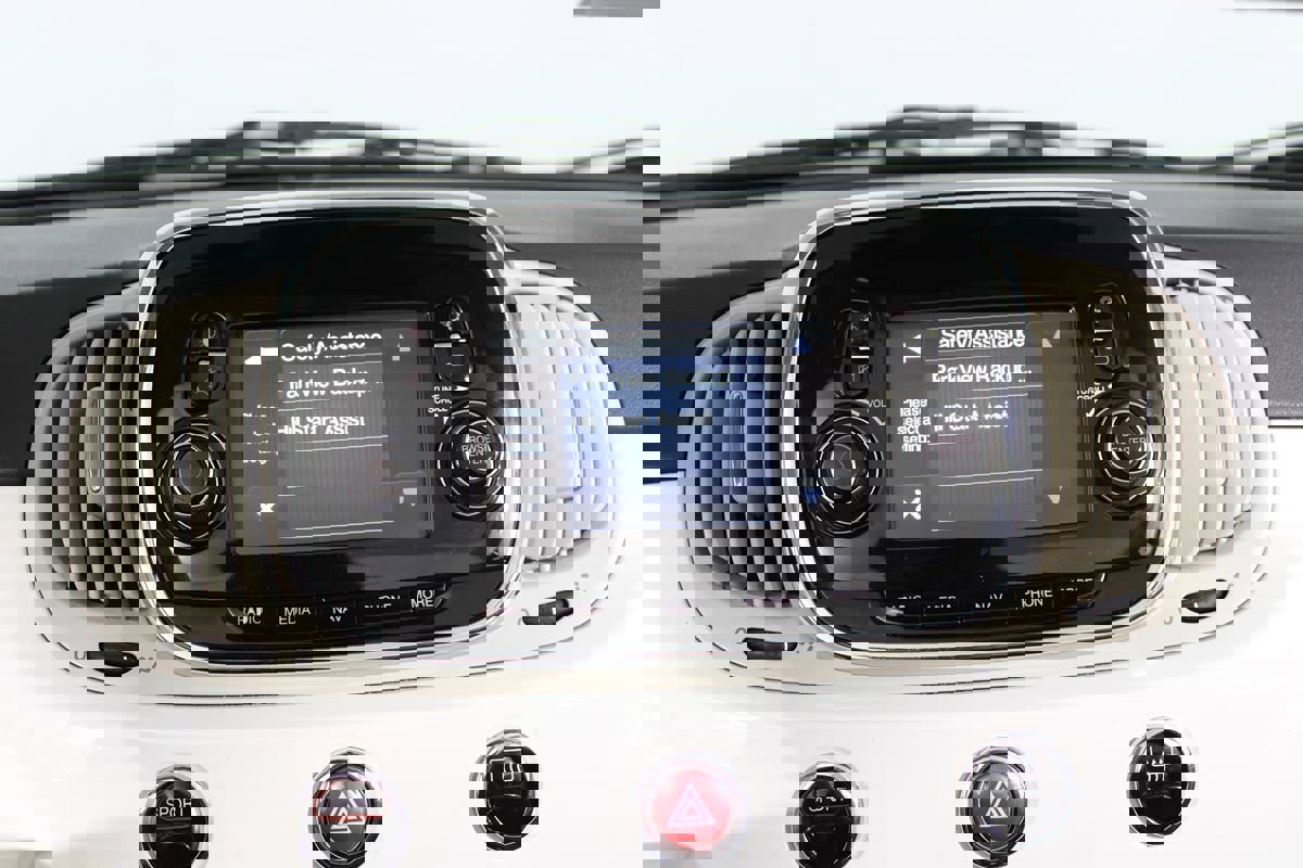 Used 2019 FIAT 500 Lounge image 19