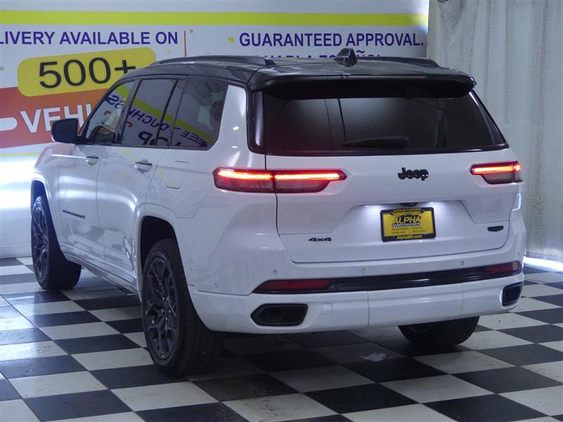 Used 2023 Jeep Grand Cherokee L Summit AWD/4WD image 6