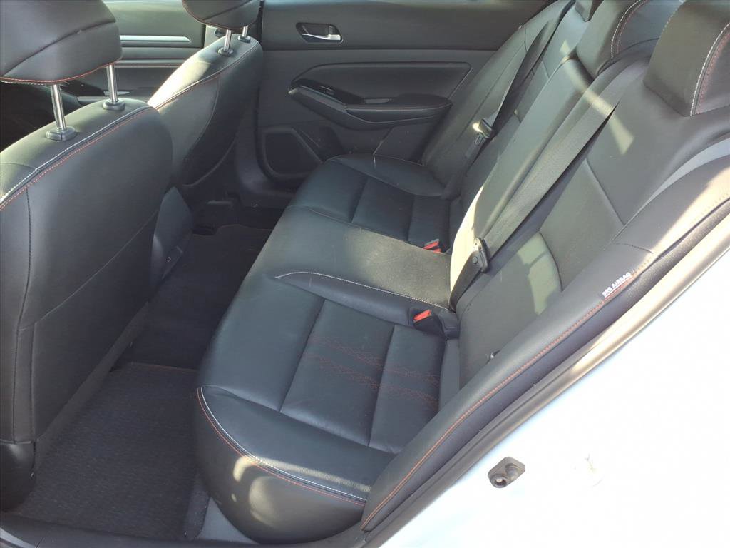 Used 2023 Nissan Altima 2.5 SR w/ SR Premium Package image 7