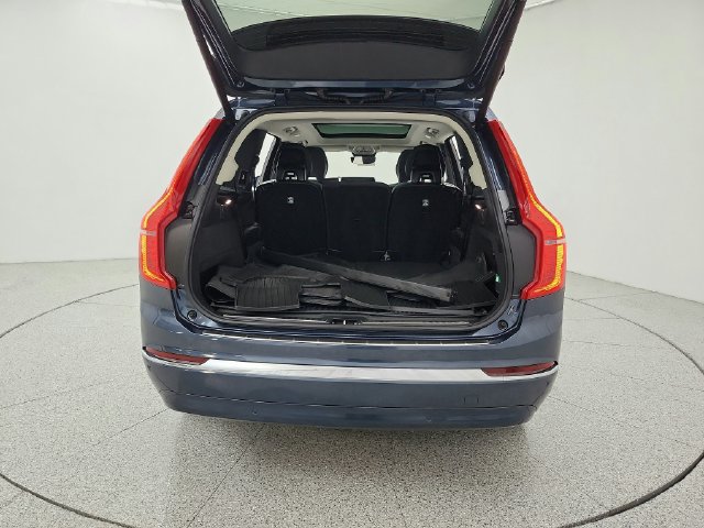 Used 2025 Volvo XC90 B5 Plus w/ Protection Package Premier AWD/4WD image 23