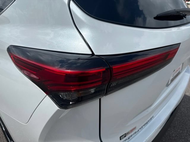 Used 2023 Toyota Highlander L AWD/4WD image 10