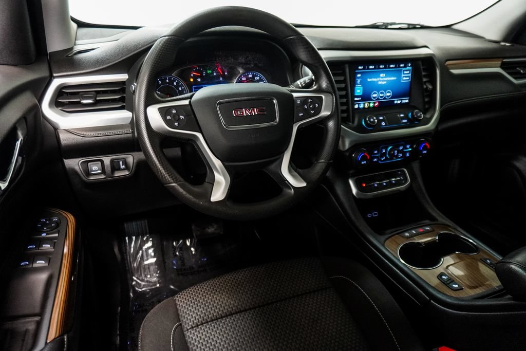 Used 2021 GMC Acadia SLE w/ Driver Convenience Package FWD image 12
