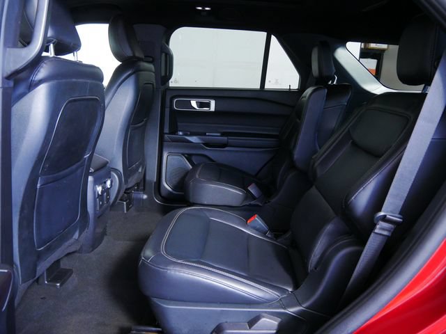 Certified 2020 Ford Explorer XLT w/ Equipment Group 202A AWD/4WD image 15