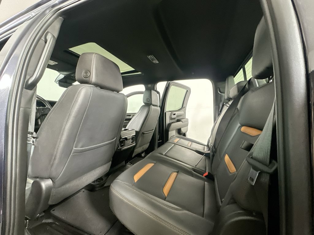 Used 2023 GMC Sierra 1500 AT4 w/ Technology Package AWD/4WD image 14