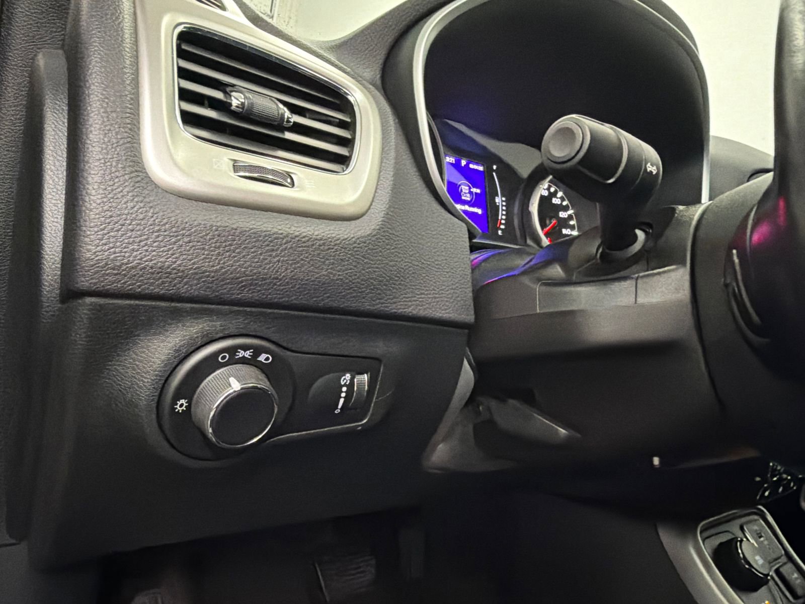 Used 2018 Jeep Compass Sport w/ Cold Weather Group image 30