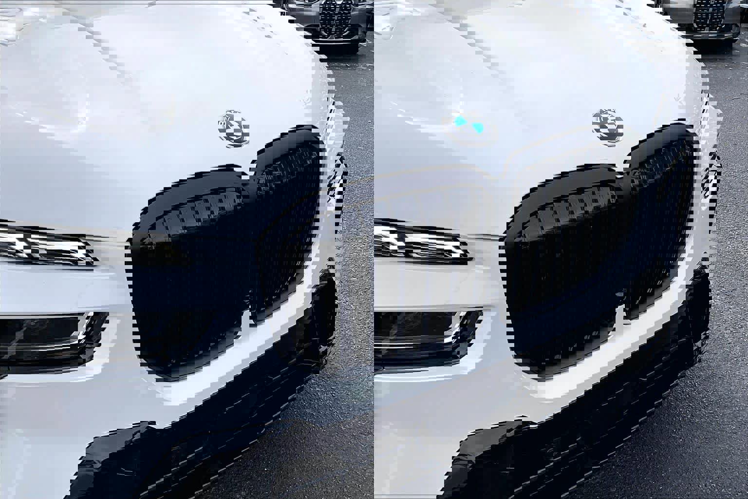 Certified 2024 BMW X7 xDrive40i w/ M Sport Package image 30