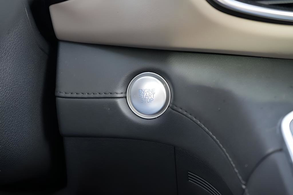 Certified 2021 Hyundai Santa Fe Limited AWD/4WD image 33