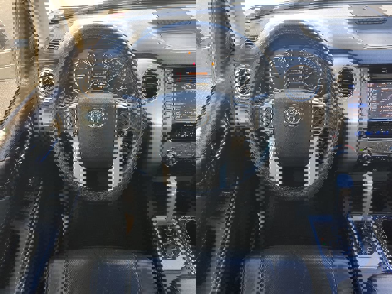 Used 2014 Toyota Tundra Platinum image 16