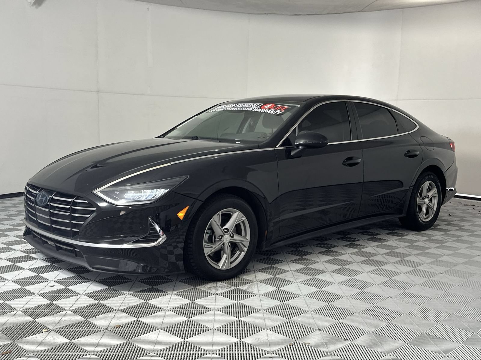 Used 2020 Hyundai Sonata SE FWD image 4