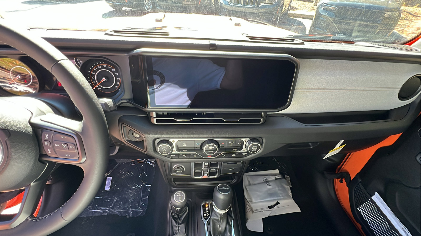 New 2025 Jeep Gladiator Sport image 25