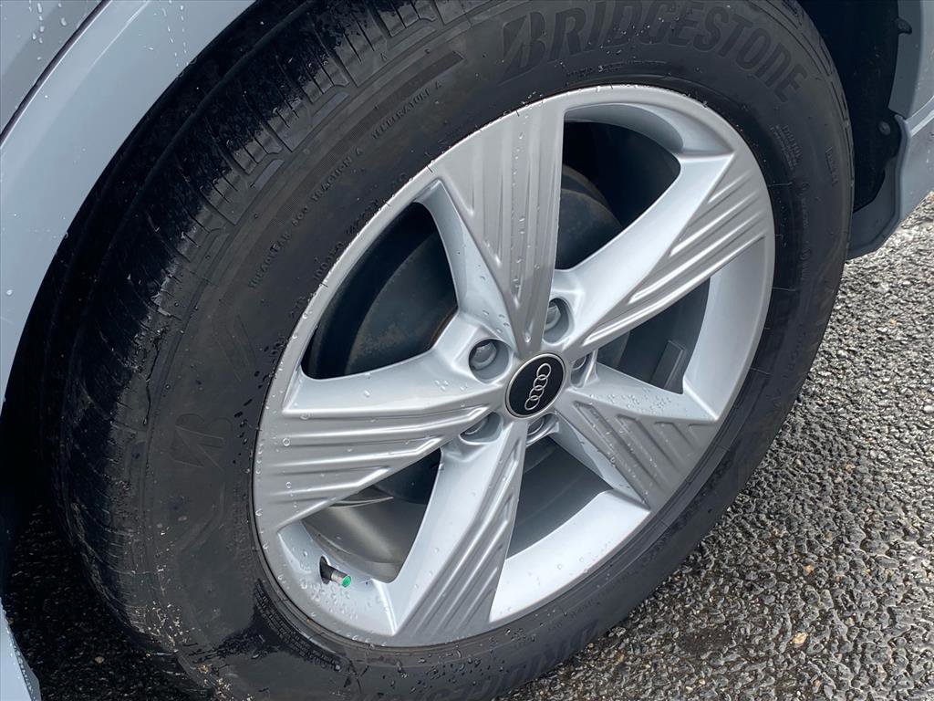 Used 2024 Audi Q4 e-tron Premium Plus w/ Premium Plus image 19