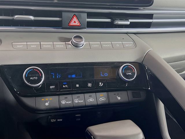 Used 2025 Hyundai Elantra SEL image 11