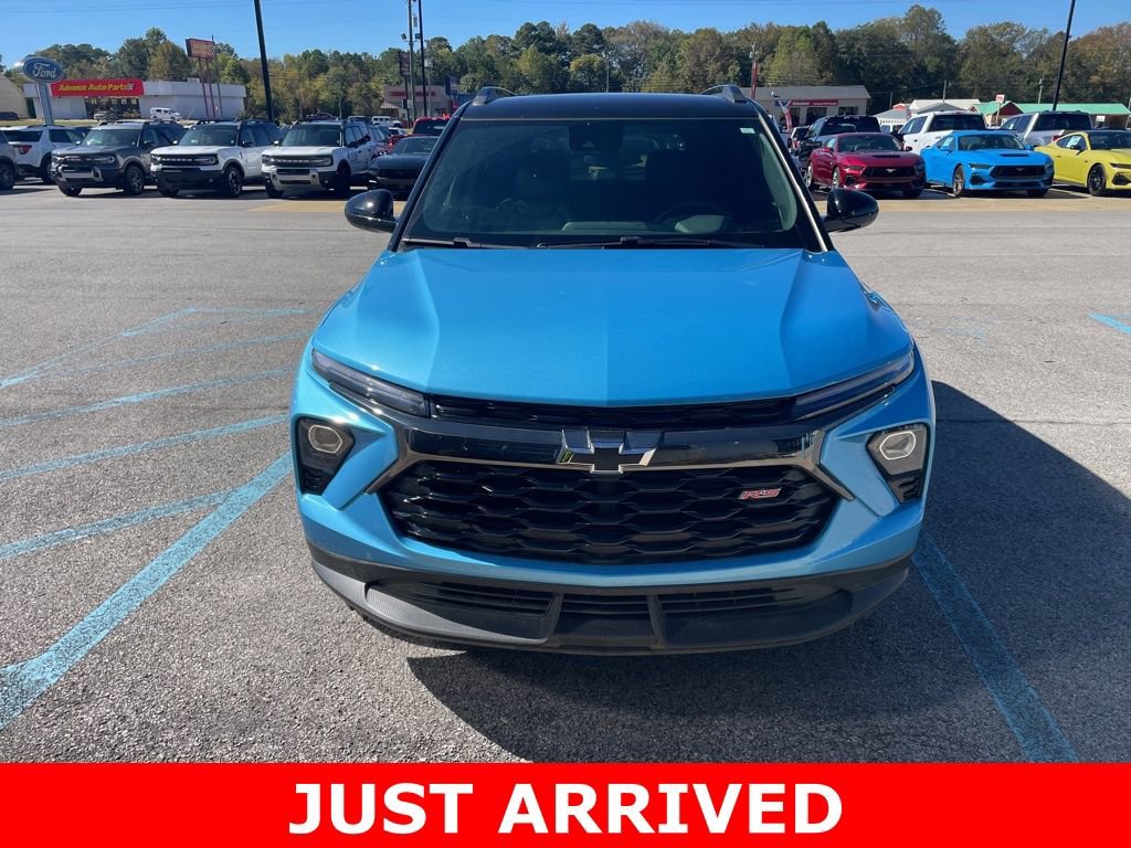 Used 2025 Chevrolet TrailBlazer RS w/ Driver Confidence Package image 3