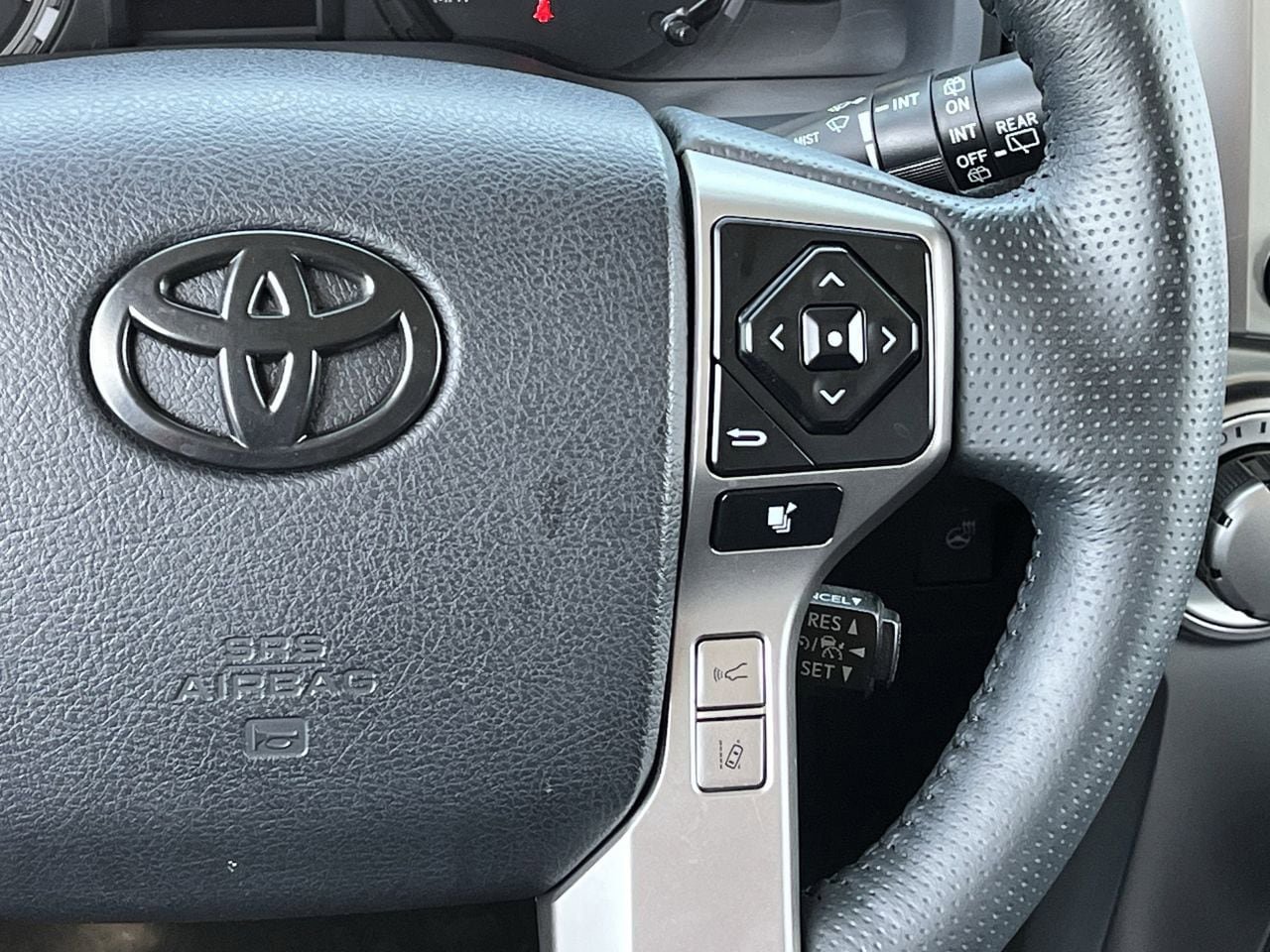 Used 2024 Toyota 4Runner SR5 Premium w/ Moonroof Package AWD/4WD image 14