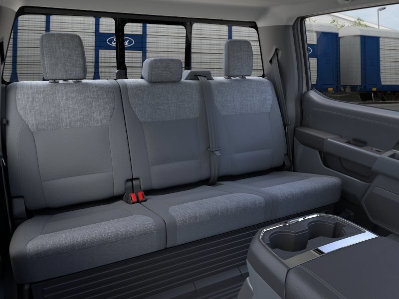 New 2026 Ford F250 XLT w/ XLT Premium Package AWD/4WD image 13