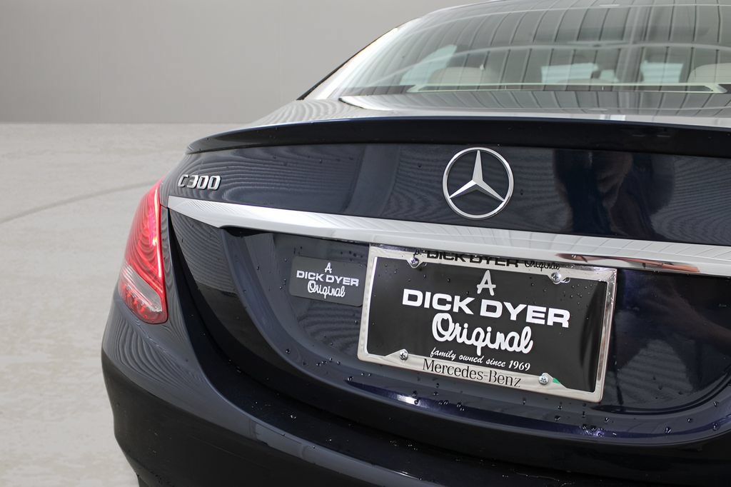 Used 2016 Mercedes-Benz C 300 4MATIC Sedan image 43