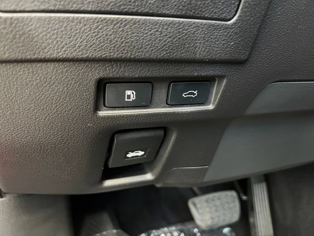 Used 2021 Lexus ES 300h w/ Accessory Package FWD image 34