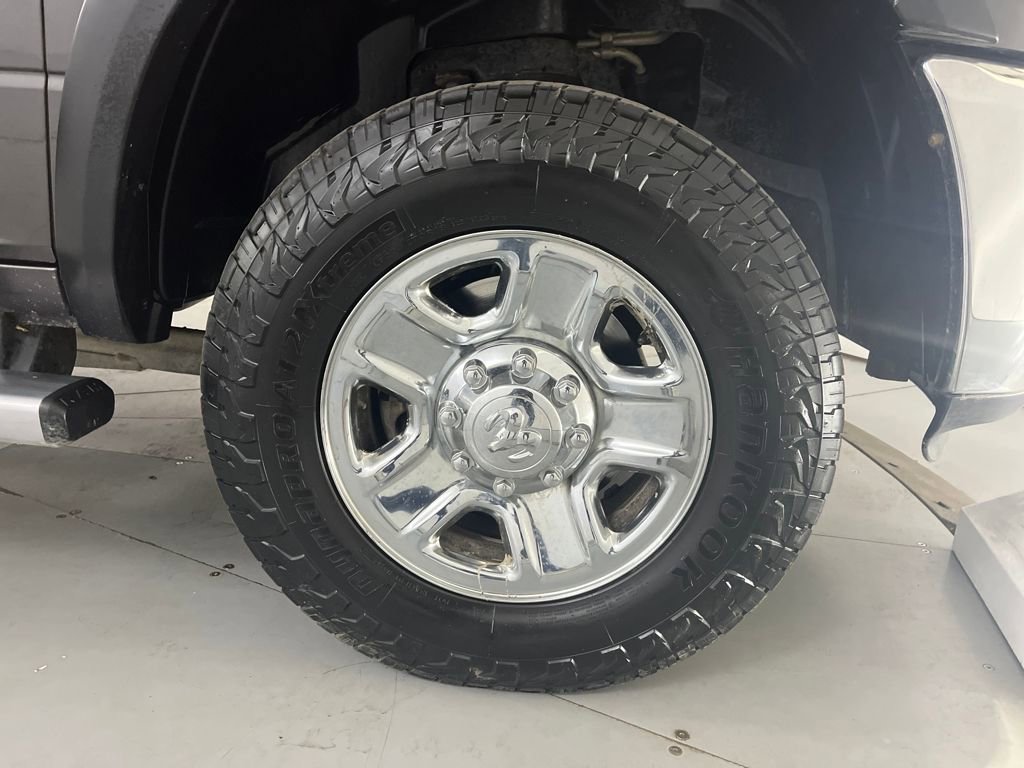 Used 2018 RAM 2500 Tradesman w/ Chrome Appearance Group image 16