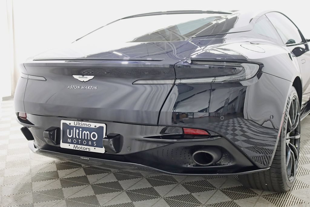 Used 2019 Aston Martin DB11 AMR RWD image 13