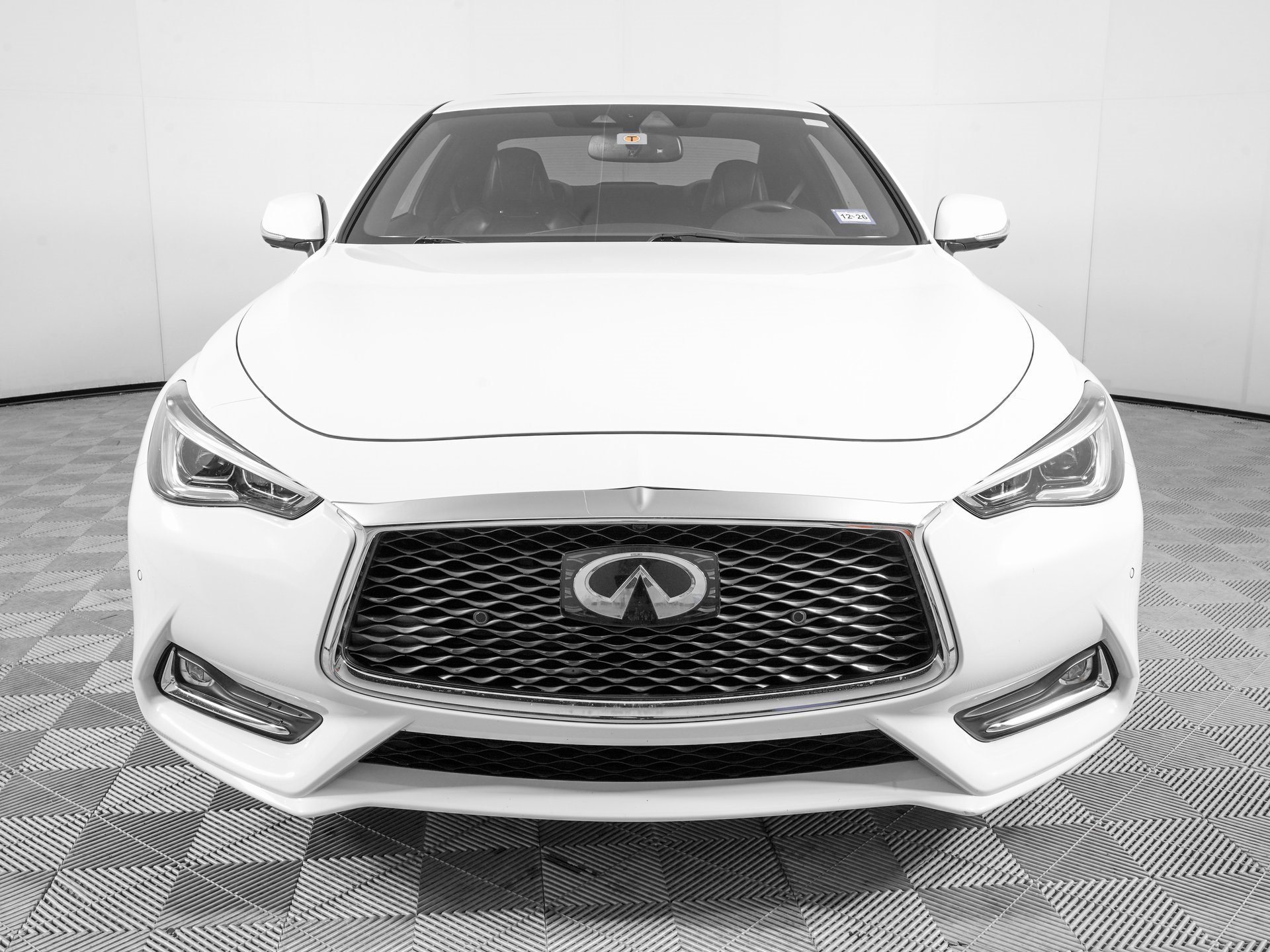 Used 2018 INFINITI Q60 Red Sport 400 w/ Pro Active Package image 2