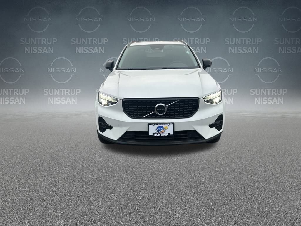 Used 2023 Volvo XC40 B5 Plus w/ Protection Package Premier image 41