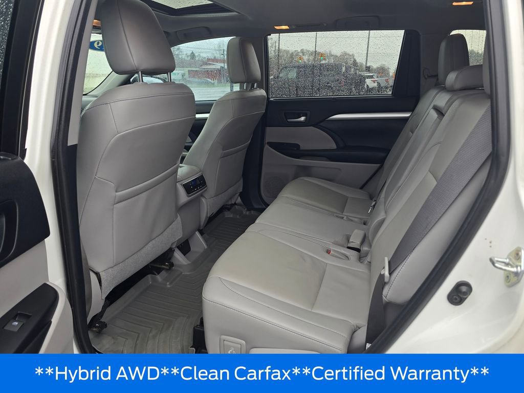 Used 2019 Toyota Highlander XLE AWD/4WD image 16