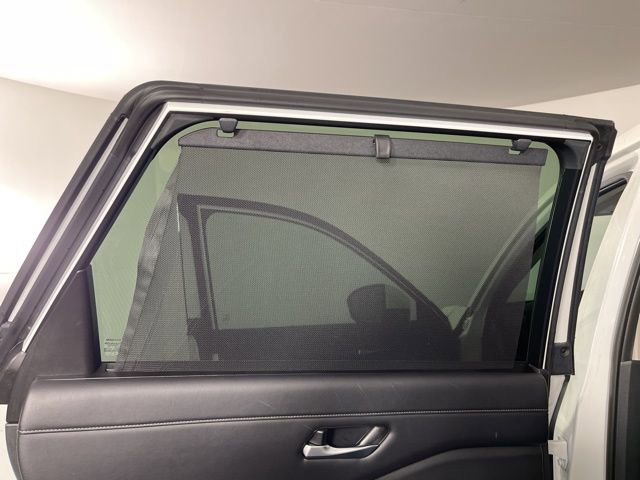 Used 2024 Nissan Pathfinder SL image 44