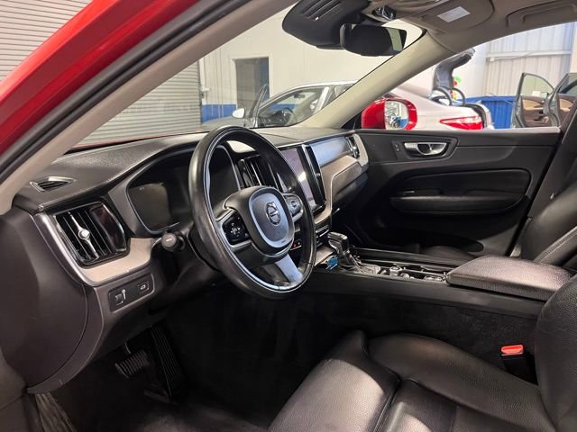 Used 2018 Volvo XC60 T5 Inscription w/ Vision Package image 22