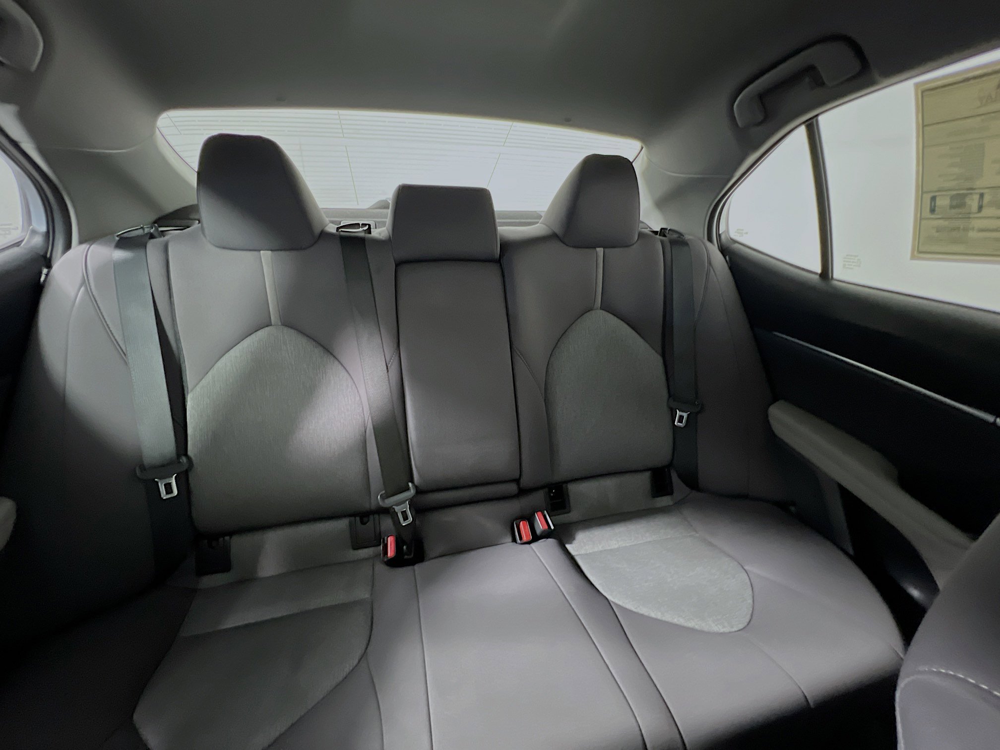 Used 2023 Toyota Camry LE image 31