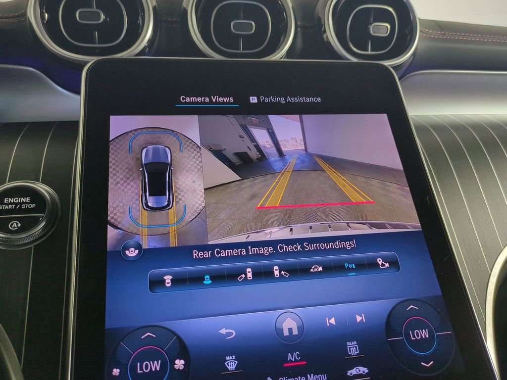 Used 2024 Mercedes-Benz GLC 300 4MATIC image 24