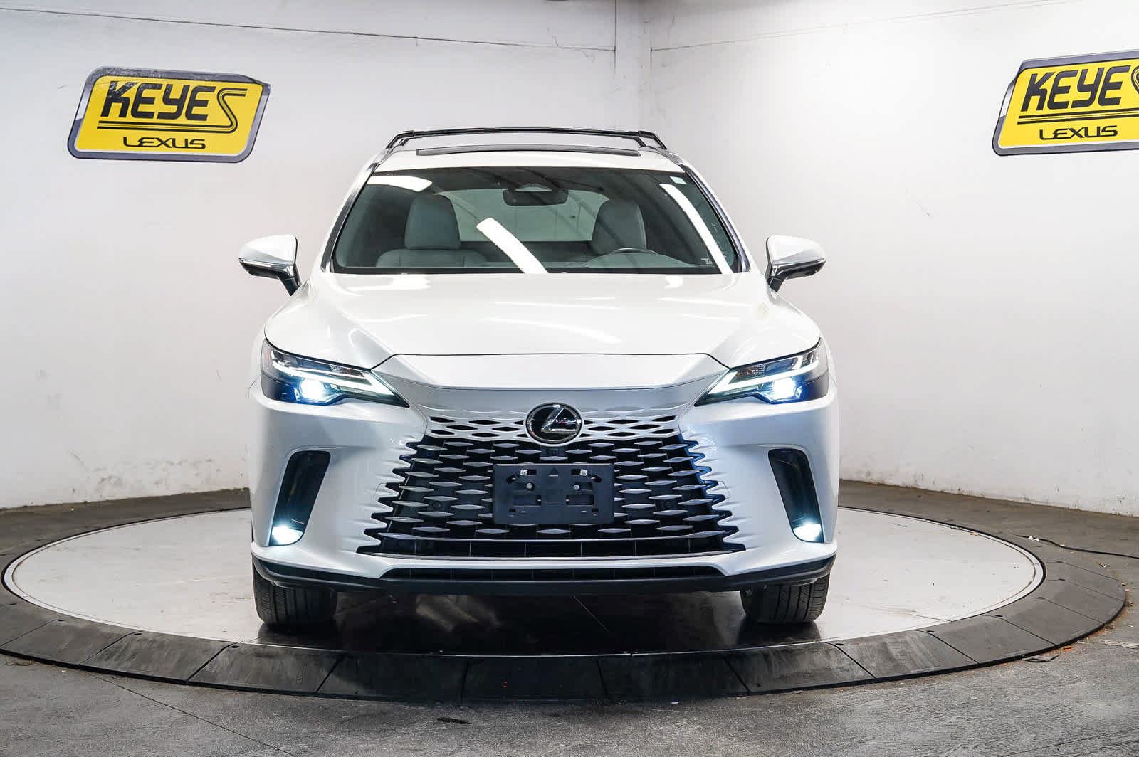 Used 2025 Lexus RX 350 Premium Plus FWD image 6