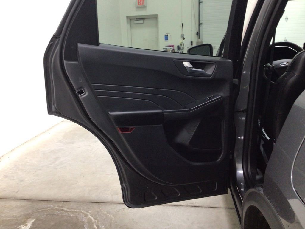 Used 2023 Ford Escape Platinum image 21